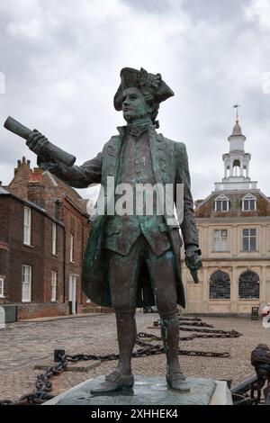 KINGS LYNN, NORFOLK, GROSSBRITANNIEN, 9. JULI. Denkmal für Captain George Vancouver RN in Kings Lynn, Norfolk, Großbritannien am 9. Juli 2024 Stockfoto