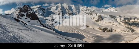 Panoramablick von der Bergstation Diavolezza. Von links nach rechts: Piz Palü, Bellavista, Piz Bernina und Piz Morteratsch Stockfoto