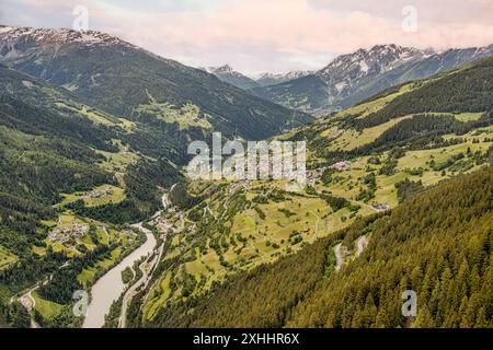 Malerischer Blick vom Naturpark Kaunergrat im Unterengadintal, Österreich Stockfoto