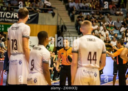 Santiago, Spanien. Oktober 2023. Ein Moment während der regulären Runde in der ACB Endesa League zwischen Monbus Obradoiro und Surne Bilbao. Xan Gasalla/Alamy News Stockfoto