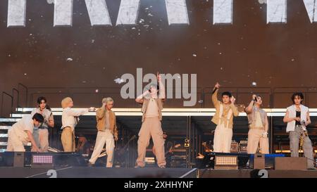 NUR Stray Kids, die auf der Bühne im BST Hyde Park in London auftreten. Bilddatum: Sonntag, 14. Juli 2024. Stockfoto