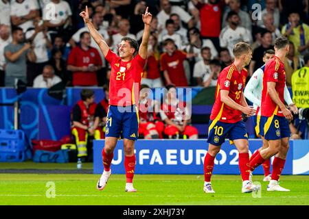 Berlin, Deutschland. Juli 2024. BERLIN, DEUTSCHLAND - 14. JULI: Mikel Oyarzabal aus Spanien feiert, nachdem er sein Team beim Endspiel der UEFA EURO 2024 im Olympiastadion am 14. Juli 2024 in Berlin das zweite Tor erzielte. (Foto von Andre Weening/Orange Pictures) Credit: Orange Pics BV/Alamy Live News Stockfoto