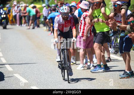 Boutx, Frankreich, 14. Juli 2024: Cofidis-Radfahrer Simon Geschke (144) während der 15. Etappe der Tour de France 2024 zwischen Loudenvielle und Plateau de Beille am 14. Juli 2024 in Boutx, Frankreich. Quelle: Alberto Brevers / Alamy Live News. Stockfoto