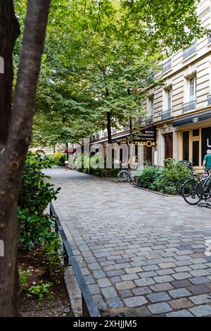 Rue du Trésor, Fußgängerzone mit Restaurants und warmer Atmosphäre im Marais, historischem Viertel im 4. Arrondissment, Paris, Frankreich Stockfoto