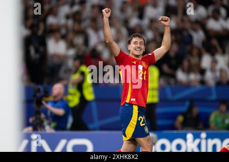 Berlin, Deutschland. Juli 2024. Mikel Oyarzabal aus Spanien feiert nach einem Treffer beim Endspiel der UEFA Euro 2024 zwischen England und Spanien in Berlin am 14. Juli 2024. Quelle: Xiao Yijiu/Xinhua/Alamy Live News Stockfoto