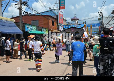 Das jährliche Phi Ta Khon Geisterfestival posiert für Pictures, Dan Sai, Loei, Thailand Stockfoto