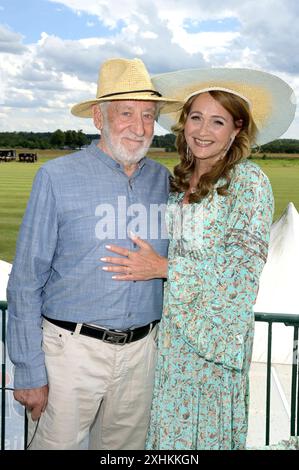 Dieter Hallervorden mit Ehefrau Christiane Zander beim 4. Internationaler Ladies Cup und Hut Contest 2024 im Polo Park Seeburg/Berlin. Dallgow-Döberitz, 14.07.2024 *** Dieter Hallervorden mit Frau Christiane Zander beim 4. Internationalen Ladies Cup and hat Contest 2024 im Polo Park Seeburg Berlin Dallgow Döberitz, 14 07 2024 Foto:XF.xKernx/xFuturexImagex Ladies Cup 4710 Stockfoto