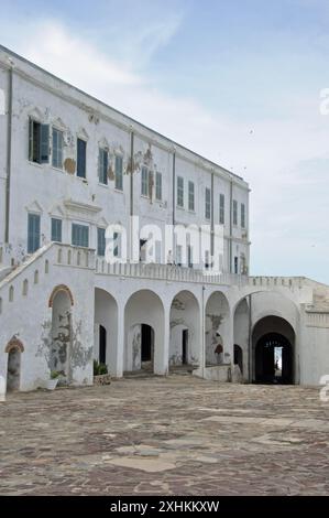 Cape Coast Castle, Cape Coast, Ghana. Die Cape Coast Castle (Schwedisch Carolusborg) ist eine von etwa vierzig „Sklavenburgen“ oder großen kommerziellen Festungen, bui Stockfoto