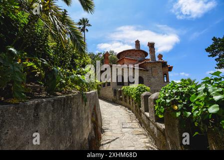 Der Weg zum Pena-Palast (Palácio da Pena) über den Pfad von Vila Sasseti - Sintra, Portugal Stockfoto