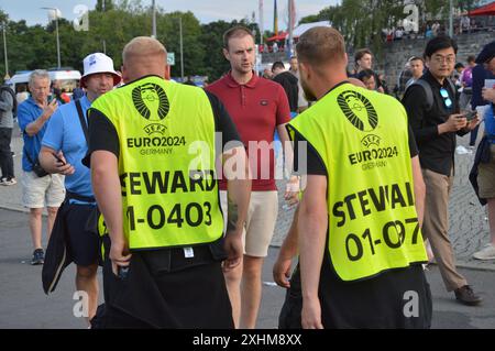 Berlin, Deutschland - 14. Juli 2024 - Fußballfinale UEFA Euro 2024 England gegen Spanien - vor dem Olympiastadion. (Foto: Markku Rainer Peltonen) Stockfoto