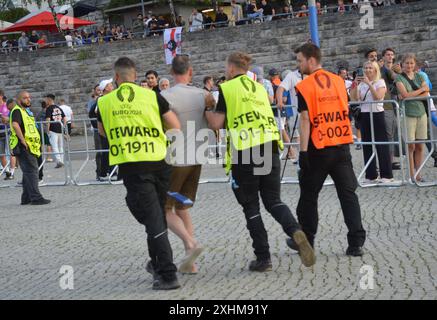 Berlin, Deutschland - 14. Juli 2024 - Fußballfinale UEFA Euro 2024 England gegen Spanien - vor dem Olympiastadion. (Foto: Markku Rainer Peltonen) Stockfoto