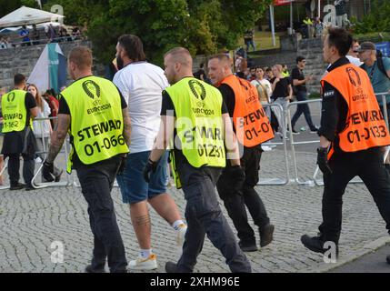 Berlin, Deutschland - 14. Juli 2024 - Fußballfinale UEFA Euro 2024 England gegen Spanien - vor dem Olympiastadion. (Foto: Markku Rainer Peltonen) Stockfoto