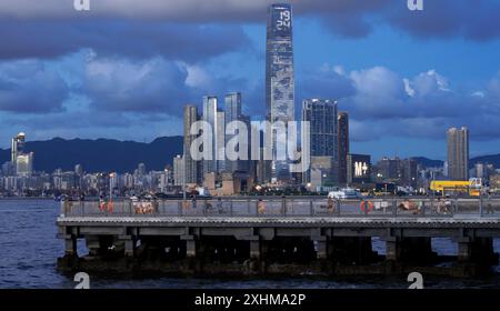Die neu eröffnete zentrale und westliche Uferpromenade, Hongkong, China. Stockfoto