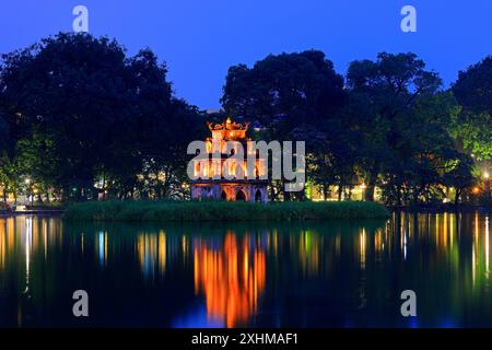 Turtle Tower (Thap Rua), ein Turm am Hoan Kiem See in Hang Trong, Hoan Kiem, Hanoi, Vietnam Stockfoto