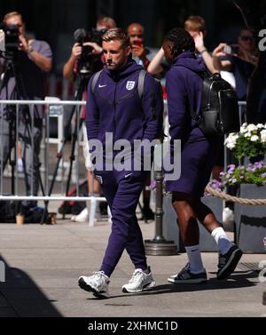 Luke Shaw verlässt das Team-Hotel in Berlin. Gareth Southgate und England hatten eine Niederlage in einem zweiten EM-Finale in Folge, als Spanien 2-1 in Berlin triumphierte. Bilddatum: Freitag, 12. Juli 2024. Stockfoto