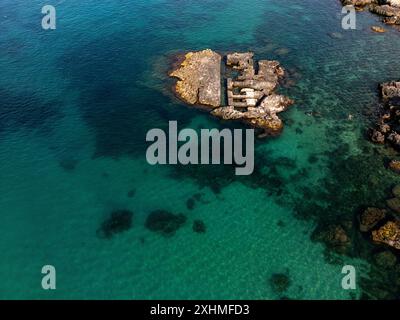 Erkunden Sie die Schönheit von Monopoli von oben, Apulien, Italien Stockfoto