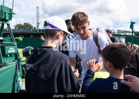 London, Großbritannien. Juli 2024. LONDON, VEREINIGTES KÖNIGREICH - 6. JULI: Mees Rottgering aus den Niederlanden am 6. Tag der Meisterschaft Wimbledon 2024 im All England Lawn Tennis and Croquet Club am 6. Juli 2024 in London, Vereinigtes Königreich. (Foto: Marleen Fouchier/BSR Agency) Credit: BSR Agency/Alamy Live News Stockfoto