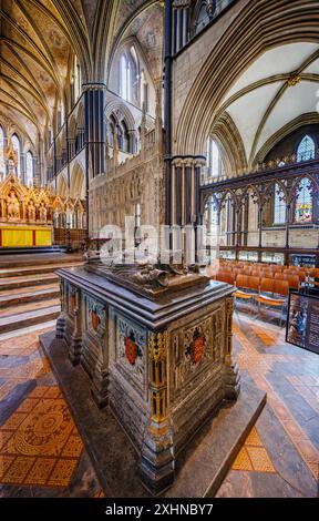 Grabmal des englischen Plantagenet/Angevin King John 1166–1216, Worcester Cathedral, Worcester, eine Stadt in Worcestershire, West Midlands Stockfoto