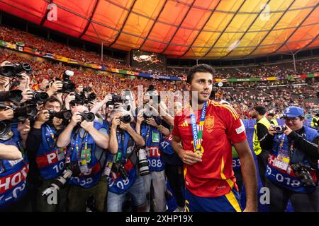 Berlin am Sonntag, 14. Juli 2024. Rodri (Spanien) nach dem Finale der UEFA-Europameisterschaft zwischen Spanien und England im Olympiastadion, Berlin am Sonntag, den 14. Juli 2024. (Foto: Pat Scaasi | MI News) Credit: MI News & Sport /Alamy Live News Stockfoto