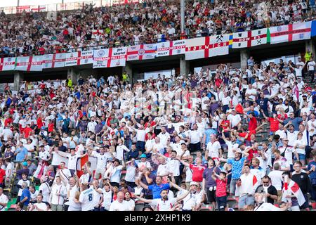 Berlin, Deutschland, 14. Juli 2024: Fans von England beim Fußball-Finale der UEFA EURO 2024 zwischen Spanien und England im Olympiastadion in Berlin. (Daniela Porcelli/SPP) Credit: SPP Sport Press Photo. /Alamy Live News Stockfoto