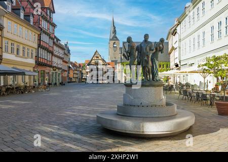 DEUTSCHLAND, QUEDLINGBURG - 06. September 2023: Historischer Marktplatz in der Innenstadt von Quedlingburg. Stockfoto