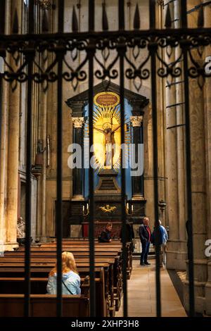 Das Gero-Kreuz im Dom, Köln, Deutschland. Das Gero-Kreuz (Gero Crucifix), um 965-970, ist der älteste große Kruzifix Stockfoto