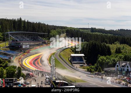 Franchorchamps, Belgien, 28. Juni 2024, Raidillon während des CrowdStrike Spa 24 Stunden 2024, hundertjährige Ausgabe, Endurance Racing Legends (Peter Auto), Stockfoto