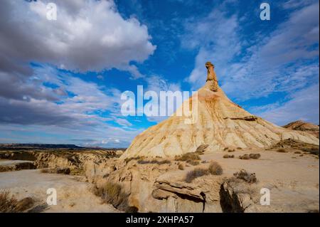 Spanien, Navarre, Bardenas Reales, las Cortinas, der Kamin der Castldetierra, ein absolutes muss für diese Wüste Stockfoto