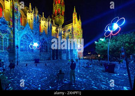 Frankreich, Calvados, Bayeux, Kathedrale Notre-Dame vom 11.. Bis 15.. Jahrhundert, Sommerbeleuchtung, Ton- und Lichtshow Stockfoto
