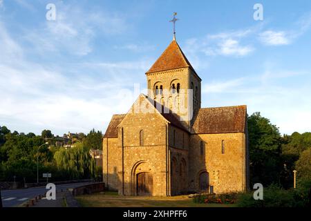 Frankreich, Orne, Domfront-Dorf, Notre-Dame sur l'Eau Kirche, romanische Kirche des X12.. Jahrhunderts, klassifiziertes historisches Denkmal im Jahr 1840 Stockfoto