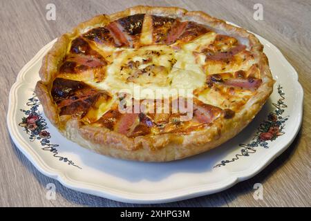 Frankreich, Bas-Rhin (67), Straßburg, Munster und Cumin quiche Stockfoto