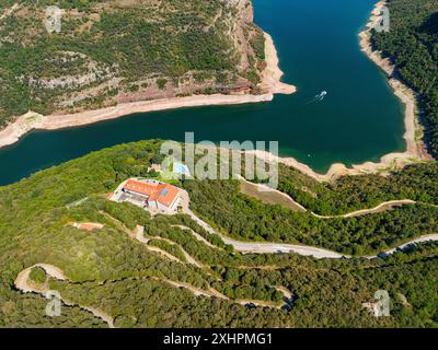 Spanien, Katalonien, Sau-Staudamm (Pantà de Sau), das Paradore Vic-Sau (Luftaufnahme) Stockfoto