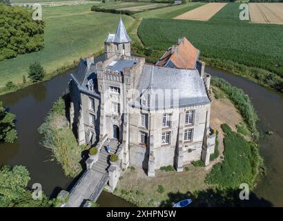 Frankreich, Pas de Calais, Tilques, Chateau d'Ecou, alte Festung im Audomarois-Sumpf (Luftaufnahme) Stockfoto