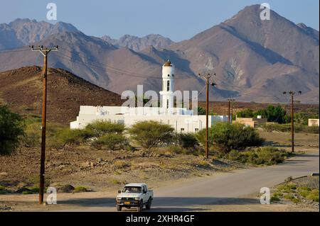 Sultanat Oman, Gouvernement von North Ash Sharqiyah, Berge östlich von Al Jarda, Moschee Stockfoto