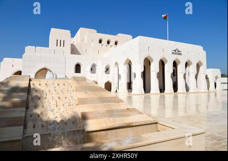 Sultanat von Oman, Muscat, Bezirk Shati Al Qurm, Königliche Oper von Muscat auf Befehl von Sultan Qaboos erbaut Stockfoto