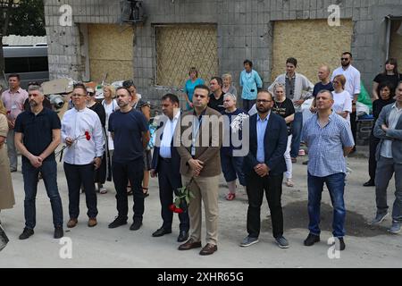 Nicht exklusiv: KIEW, UKRAINE - 12. JULI 2024 - das Requiem für die Opfer des russischen Raketenangriffs auf die Ohmatdyt National Specialized Children Stockfoto