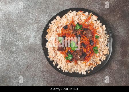 Kabuli Pulao, Pilaw, das Nationalgericht Afghanistans, Reis mit Fleisch, hausgemacht, keine Leute Stockfoto