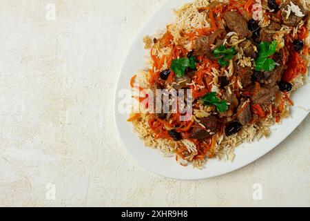 Kabuli Pulao, Pilaw, das Nationalgericht Afghanistans, Reis mit Fleisch, hausgemacht, keine Leute Stockfoto