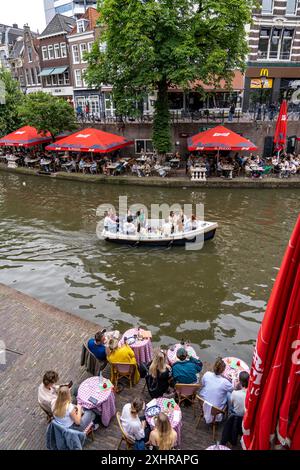 Restaurants, Pubs am Oudegracht, Kanal, Kanal in der Altstadt von Utrecht, Niederlande Stockfoto