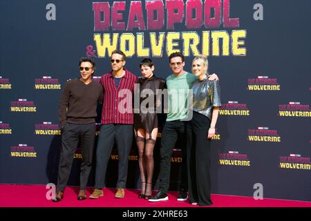 Shawn Levy (Regisseur), die Schauspieler Ryan Reynolds, Hugh Jackman, Emma Corrin und Wendy Jacobson (Produzent), DEADPOOL & WOLVERINE (Kinoveröffentlichung: Stockfoto