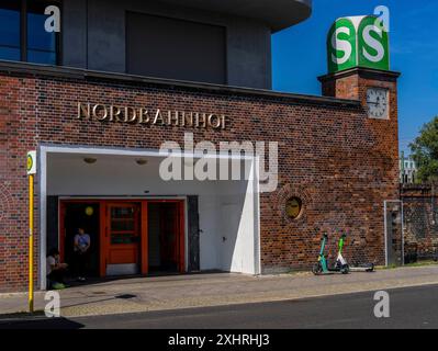 S-Bahnhof Nordbahnhof an der ehemaligen Grenzlinie der innerdeutschen Grenze, Berlin Stockfoto