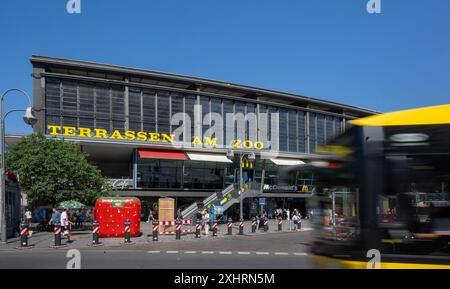 Berlin, Deutschland. Juli 2024. Außenansicht des Bahnhofs Zoologischer Garten (kurz Bahnhof Zoo) im Stadtteil Charlottenburg. Quelle: Monika Skolimowska/dpa/Alamy Live News Stockfoto