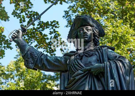 Denkmal für Kurfürst Maximilian II Emanuel von Bayern, Bronzestatue des Bildhauers Friedrich Brugger, Skulptur, Promenadeplatz, Altstadt, München Stockfoto