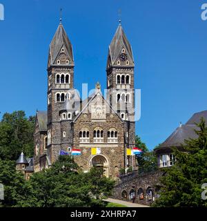 Römisch-katholische Pfarrkirche in Clerf oder Französisch Clervaux oder luxemburgisch Cliaerref oder Klierf, Herzogtum Luxemburg Stockfoto