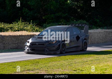 2024 Festival of Speed Goodwood – Endspiele mit Timed Shootout. Zweiter Scott Speed-Projekt Midnight, Subaru WRX, Rückkehr von The Hill Climb, West Sussex, UK Stockfoto