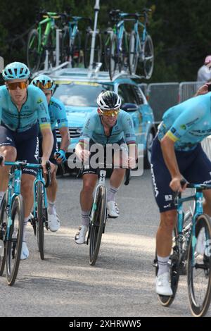 Cavendish und seine Teamkollegen überleben die härteste Etappe der Pyrenäen Tour de France 2024 Stockfoto