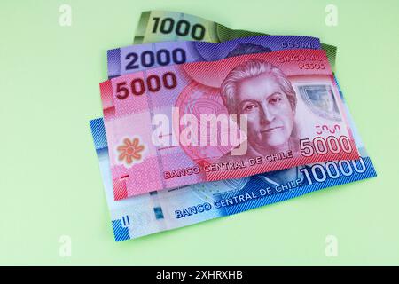 Mehrere chilenische Peso-Banknoten, Zentralbank von Chile Stockfoto