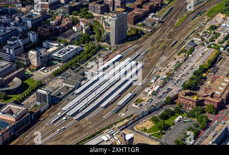 Luftbild, Hauptbahnhof Hbf mit Bahnhofsvorplatz und Ausgang Nord, und Gleisanlagen, deutsches Fußballmuseum, Harenberg City-Center Hochhaus, City, Dortmund, Ruhrgebiet, Nordrhein-Westfalen, Deutschland ACHTUNGxMINDESTHONORARx60xEURO *** Luftansicht, Hauptbahnhof Hbf mit Bahnhofsvorplatz und Ausgang Nord, und Gleisen, Deutsches Fußballmuseum, Harenberg City Center Hochhaus, Stadt, Dortmund, Ruhrgebiet, Nordrhein-Westfalen, Deutschland ATTENTIONxMINDESTHONORARx60xEURO Stockfoto