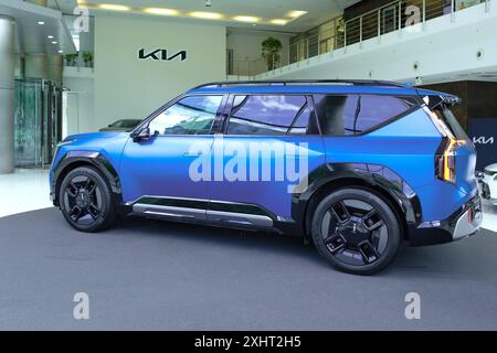 Neues blaues elektrisches Kia Niro GT-Line, südkoreanisches e-Niro innovatives Elektroauto im Studio, Trend EV in Europa, Automobilindustrie, Frankfurt, Deutschland Stockfoto