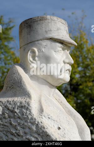 Büste des serbischen Herzogs Zivojin Misic, prominenter Militärführer im Ersten Weltkrieg in Gornji Milanovac, Sumadija, Serbien Stockfoto